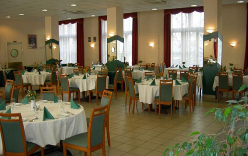 Ресторан отеля Hunguest Hotel Platanus 3* (Хунгест Отель Платанус 3*) Фото отеля Hunguest Hotel Platanus 3* (Хунгест Отель Платанус 3*)
