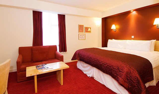 Номер Superior Room отеля Kensington Close Hotel 4* (Кенсингтон Клоуз Отель 4*) Фото отеля Kensington Close Hotel 4* (Кенсингтон Клоуз Отель 4*)