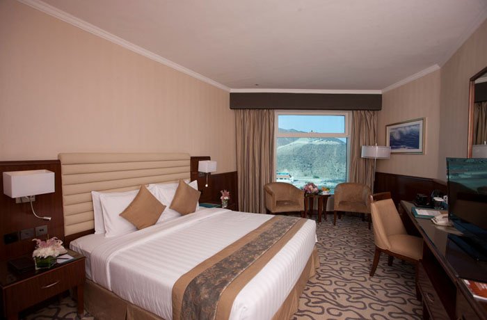 Номер Standard Room отеля Oceanic Khorfakkan Resort & Spa 4* (Океаник Корфаккан Резорт энд Спа 4*)