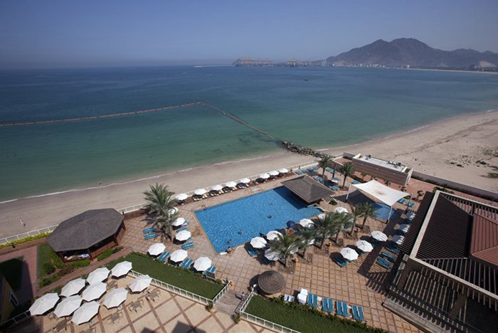 Бассейн отеля Oceanic Khorfakkan Resort & Spa 4* (Океаник Корфаккан Резорт энд Спа 4*)