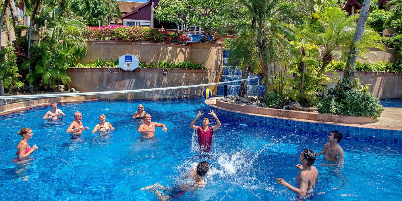 Бассейн отеля Novotel Phuket Resort 4* (Новотель Пхукет Резорт 4*) Фото отеля Novotel Phuket Resort 4* (Новотель Пхукет Резорт 4*)