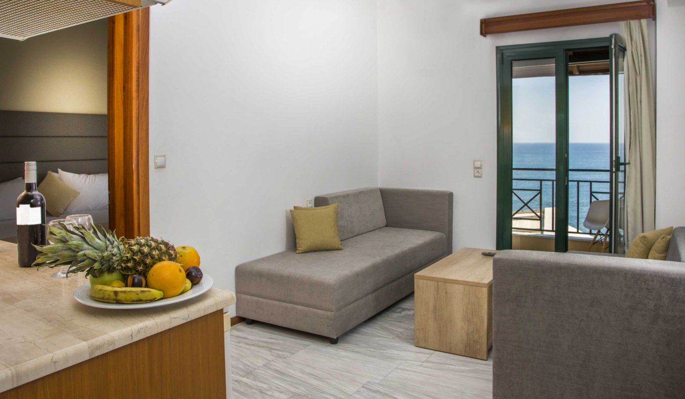Номер Family Room Sea View отеля Porto Greco Village 4* (Порто Греко Вилладж 4*)