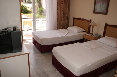 Стандартный номер в отеле Larissa Holiday Beach Club 4* (Лариса Холидей Бич Клаб 4*) Фото отеля Larissa Holiday Beach Club 4* (Лариса Холидей Бич Клаб 4*)