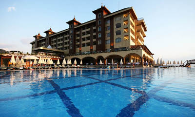Основной корпус отеля Utopia World Hotel 5* (Утопия Ворлд Отель 5*) Фото отеля Utopia World Hotel 5* (Утопия Ворлд Отель 5*)