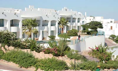 Корпус отеля Dessole Royal Rojana Resort 5* (Дессоль Роял Роджана Резорт 5*) – Шарм-Эль-Шейх - Египет Фото отеля Dessole Royal Rojana Resort 5* (Дессоль Роял Роджана Резорт 5*) – Шарм-Эль-Шейх - Египет