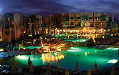 Ночная панорама отеля Rehana Sharm Resort 4* (Рехана Шарм Резорт 4*) Фото отеля Rehana Sharm Resort 4* (Рехана Шарм Резорт 4*)