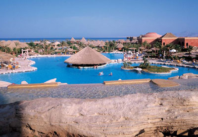 Бассейн отеля Laguna Vista Beach Resort 5* (Лагуна Виста Бич Резорт 5*) Фото отеля Laguna Vista Beach Resort 5* (Лагуна Виста Бич Резорт 5*)