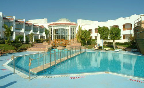Бассейн отеля Cyrene Sharm Hotel 4* (Сирен Шарм Отель 4*) Фото отеля Cyrene Sharm Hotel 4* (Сирен Шарм Отель 4*)
