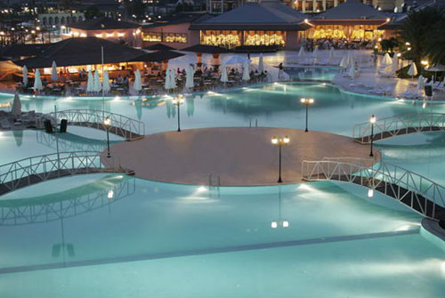 Вечерний вид бассейна отеля Selge Beach Resort & Spa 5* (Сельге Бич Резорт энд Спа 5*) Фото отеля Selge Beach Resort & Spa 5* (Сельге Бич Резорт энд Спа 5*)