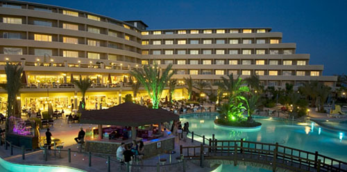 Ночной вид отеля Pemar Beach Resort 5* (Пемар Бич Резорт 5*) Фото отеля Pemar Beach Resort 5* (Пемар Бич Резорт 5*)