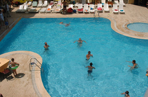 Бассейн отеля Xeno Hotels Sugar Beach 4* (Ксено Хотелс Шугар Бич 4*) Фото отеля Xeno Hotels Sugar Beach 4* (Ксено Хотелс Шугар Бич 4*)