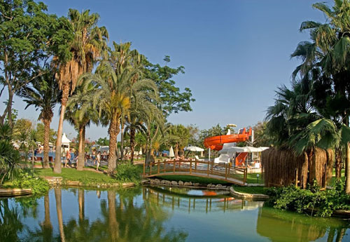 Сад отеля Q Aventura Park Hotel 5* (Кью Авентура Парк Отель 5*) Фото отеля Q Aventura Park Hotel 5* (Кью Авентура Парк Отель 5*)