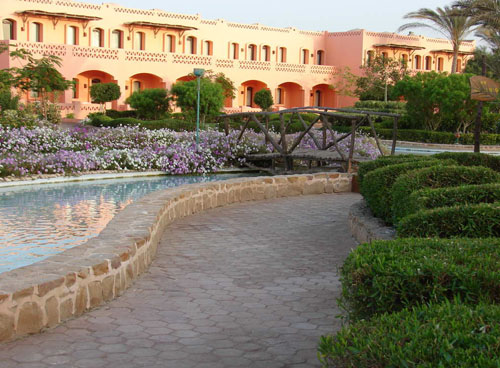 Жилой корпус отеля Resta Reef Resort 4* (Реста Риф Резорт 4*) Фото отеля Resta Reef Resort 4* (Реста Риф Резорт 4*)