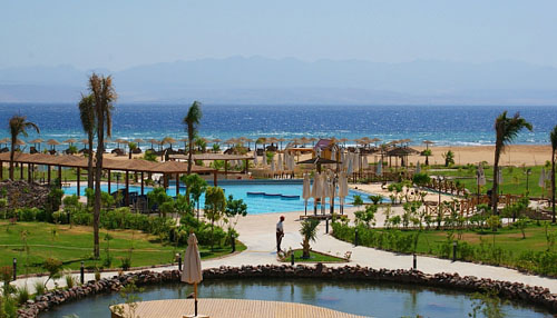 Пляж отеля Swiss Inn Dream Resort Taba 5* (Свис Ин Дрим Резорт Таба 5*) Фото отеля Swiss Inn Dream Resort Taba 5* (Свис Ин Дрим Резорт Таба 5*)