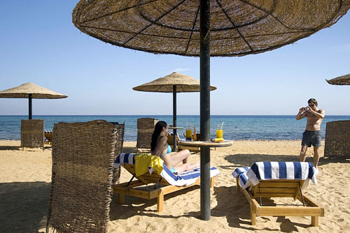 Пляж отеля Swiss Inn Dream Resort Taba 5* (Свис Ин Дрим Резорт Таба 5*) Фото отеля Swiss Inn Dream Resort Taba 5* (Свис Ин Дрим Резорт Таба 5*)