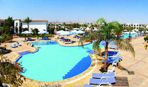 Бассейн отеля Hilton Sharm Dreams Resort 5* (Хилтон Шарм Дримс Резорт 5*) Фото отеля Hilton Sharm Dreams Resort 5* (Хилтон Шарм Дримс Резорт 5*)