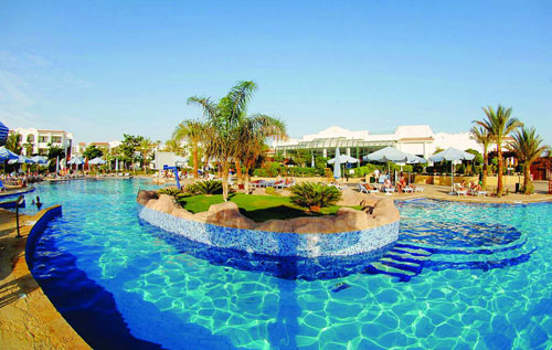Бассейн отеля Hilton Sharm Dreams Resort 5* (Хилтон Шарм Дримс Резорт 5*) Фото отеля Hilton Sharm Dreams Resort 5* (Хилтон Шарм Дримс Резорт 5*)
