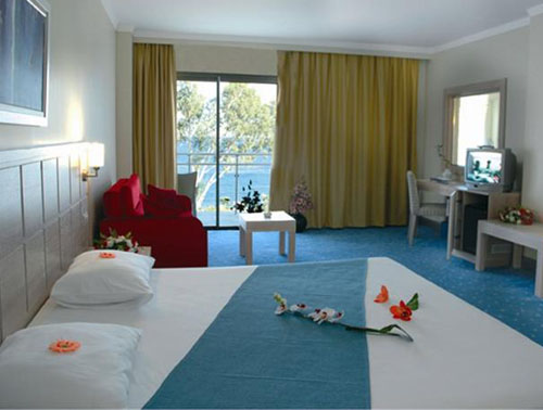 Номер отеля DoubleTree by Hilton Antalya Kemer 5* (Даблтри бай Хилтон Анталия Кемер 5*) Фото отеля DoubleTree by Hilton Antalya Kemer 5* (Даблтри бай Хилтон Анталия Кемер 5*)