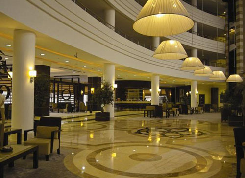 Лобби отеля DoubleTree by Hilton Antalya Kemer 5* (Даблтри бай Хилтон Анталия Кемер 5*) Фото отеля DoubleTree by Hilton Antalya Kemer 5* (Даблтри бай Хилтон Анталия Кемер 5*)
