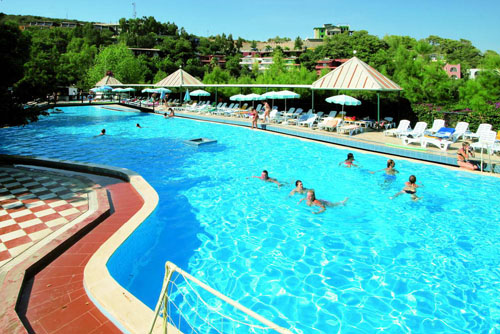 Бассейн отеля Larissa Hill Beach 5* HV1 (Ларисса Хилл Бич 5* HV1) Фото отеля Larissa Hill Beach 5* HV1 (Ларисса Хилл Бич 5* HV1)