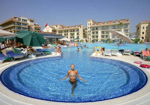 Бассейн отеля Hestia Resort & Spa Side 5* (Хестия Резорт энд Спа Сиде 5*) Фото отеля Hestia Resort & Spa Side 5* (Хестия Резорт энд Спа Сиде 5*)