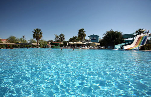 Бассейн отеля Euphoria Palm Beach Resort 5* HV1 (Эйфория Палм Бич Резорт 5* HV1) Фото отеля Euphoria Palm Beach Resort 5* HV1 (Эйфория Палм Бич Резорт 5* HV1)