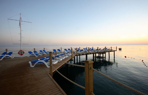 Пирс на пляже отеля Turquoise Resort Hotel & Spa 5* (Туркиз Резорт Отель энд Спа 5*) Фото отеля Turquoise Resort Hotel & Spa 5* (Туркиз Резорт Отель энд Спа 5*)