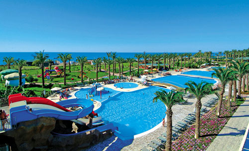 Бассейн отеля MC Arancia Resort Hotel 5* (МС Арансия Реcорт Отель 5*) Фото отеля MC Arancia Resort Hotel 5* (МС Арансия Реcорт Отель 5*)