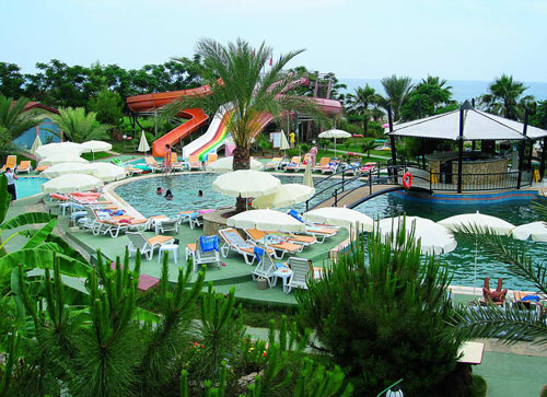 Бассейн отеля Club Gunes Garden 4* (Клуб Гюнеш Гарден 4*) Фото отеля Club Gunes Garden 4* (Клуб Гюнеш Гарден 4*)