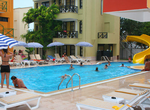 Пляж отеля Club Cemar Beach 3* (Клуб Джемар Бич 3*) Фото отеля Club Cemar Beach 3* (Клуб Джемар Бич 3*)
