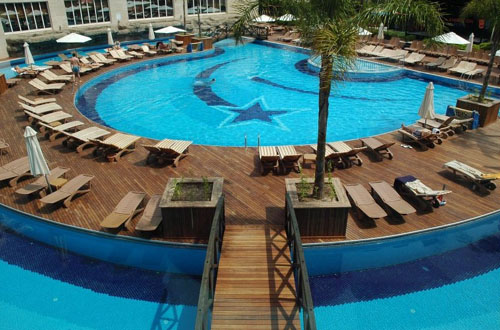 Бассейн отеля Meder Resort Hotel 5* (Медер Резорт Отель 5*) Фото отеля Meder Resort Hotel 5* (Медер Резорт Отель 5*)
