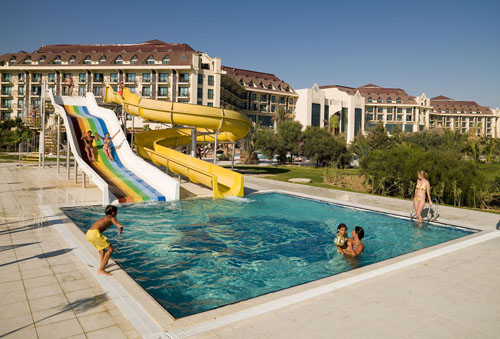 Водные горки отеля Nashira Resort Hotel & Spa 5* (Нашира Резорт Отель энд Спа 5*) Фото отеля Nashira Resort Hotel & Spa 5* (Нашира Резорт Отель энд Спа 5*)