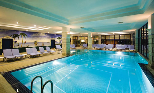 Крытый бассейн отеля Queens Park Goynuk 5* (Квинс Парк Гейнюк 5*) Фото отеля Queens Park Goynuk 5* (Квинс Парк Гейнюк 5*)