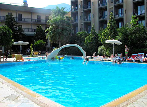 Бассейн отеля Korient Mira Hotel 3* (Кориент Мира Отель 3*) Фото отеля Korient Mira Hotel 3* (Кориент Мира Отель 3*)