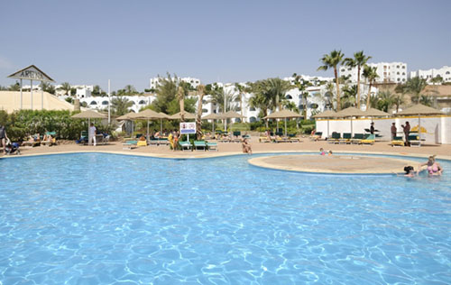 Бассейн отеля Domina Coral Bay Aquamarine Beach 5* (Домина Корал Бей Аквамарин Бич 5*) Фото отеля Domina Coral Bay Aquamarine Beach 5* (Домина Корал Бей Аквамарин Бич 5*)