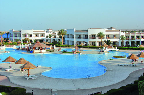 Бассейн отеля Grand Seas Resort Hostmark 5* (Гранд Сис Резорт Хостмарк 5*) Фото отеля Grand Seas Resort Hostmark 5* (Гранд Сис Резорт Хостмарк 5*)
