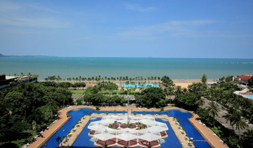 Бассейн и пляж отеля Ambassador City Jomtien Wing 4* (Амбассадор Сити Джомтьен Винг 4*) Фото отеля Ambassador City Jomtien Wing 4* (Амбассадор Сити Джомтьен Винг 4*)