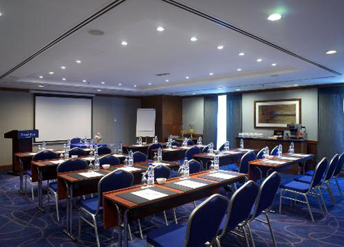 Конференц-зал отеля Golden Tulip Al Barsha 4* (Голден Тюлип аль Барша 4*) – Дубаи – ОАЭ Фото отеля Golden Tulip Al Barsha 4* (Голден Тюлип аль Барша 4*) – Дубаи – ОАЭ