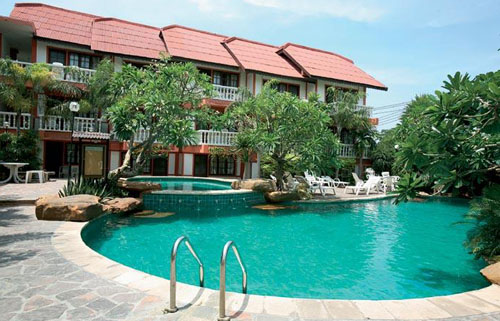 Бассейн отеля Prima Wongamat Hotel 4* (Прима Вонгамат Отель 4*) Фото отеля Prima Wongamat Hotel 4* (Прима Вонгамат Отель 4*)
