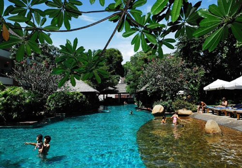 Бассейн отеля Woodlands Hotel & Resort 4* (Вудлендс Отель энд Резорт 4*) Фото отеля Woodlands Hotel & Resort 4* (Вудлендс Отель энд Резорт 4*)