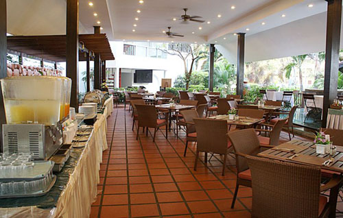 Ресторан отеля Royal Orchid Resort 4* (Роял Орхид Резорт 4*) Фото отеля Royal Orchid Resort 4* (Роял Орхид Резорт 4*)