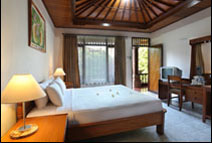 Номер отеля Matahari Bungalow 3* (Матахари Бунгало 3*) Фото отеля Matahari Bungalow 3* (Матахари Бунгало 3*)