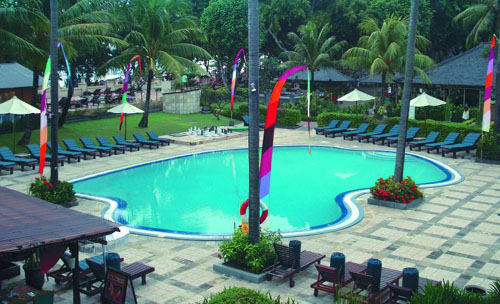 Бассейн отеля Jayakarta Bali 4* (Джаякарта Бали 4*) Фото отеля Jayakarta Bali 4* (Джаякарта Бали 4*)