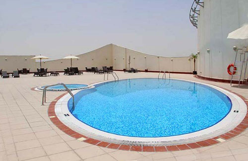Бассейн отеля Cassells Al Barsha Hotel 4* (Касселс Аль Барша Отель 4*) Фото отеля Cassells Al Barsha Hotel 4* (Касселс Аль Барша Отель 4*)