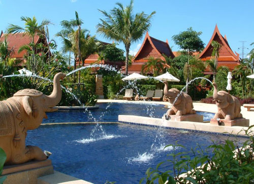 Бассейн отеля At Panta Phuket 4* (Ат Панта Пхукет 4*) Фото отеля At Panta Phuket 4* (Ат Панта Пхукет 4*)