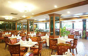 Ресторан отеля Jomtien Holiday Hotel 3* (Джомтьен Холидей Отель 3*) Фото отеля Jomtien Holiday Hotel 3* (Джомтьен Холидей Отель 3*)