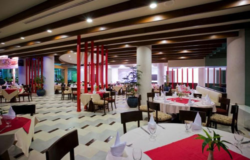Ресторан отеля A-one The Royal Cruise Hotel Pattaya 4* (Эй-Ван Роял Круиз Отель Паттайя 4*) Фото отеля A-one The Royal Cruise Hotel Pattaya 4* (Эй-Ван Роял Круиз Отель Паттайя 4*)