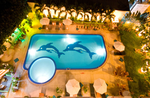 Бассейн отеля JP Villa Pattaya 3* (ДжейПи Вилла Паттайя 3*) Фото отеля JP Villa Pattaya 3* (ДжейПи Вилла Паттайя 3*)