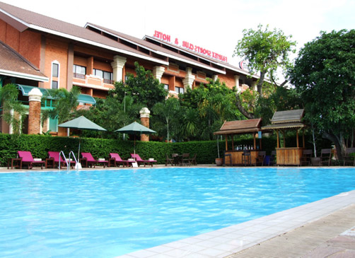 Бассейн отеля Fairtex Sport Club & Hotel 4* (Фаиртекс Спорт Клуб энд Отель 4*) Фото отеля Fairtex Sport Club & Hotel 4* (Фаиртекс Спорт Клуб энд Отель 4*)