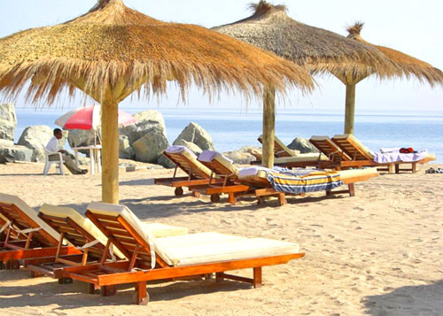 Пляж отеля Fujairah Rotana Resort & Spa 5* (Фуджейра Ротана Резорт энд Спа 5*) Фото отеля Fujairah Rotana Resort & Spa 5* (Фуджейра Ротана Резорт энд Спа 5*)